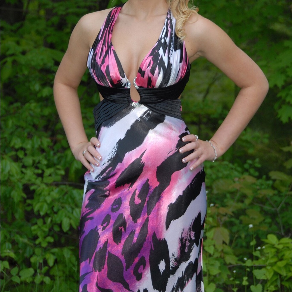 Prom Dress - Picture 2 of 5